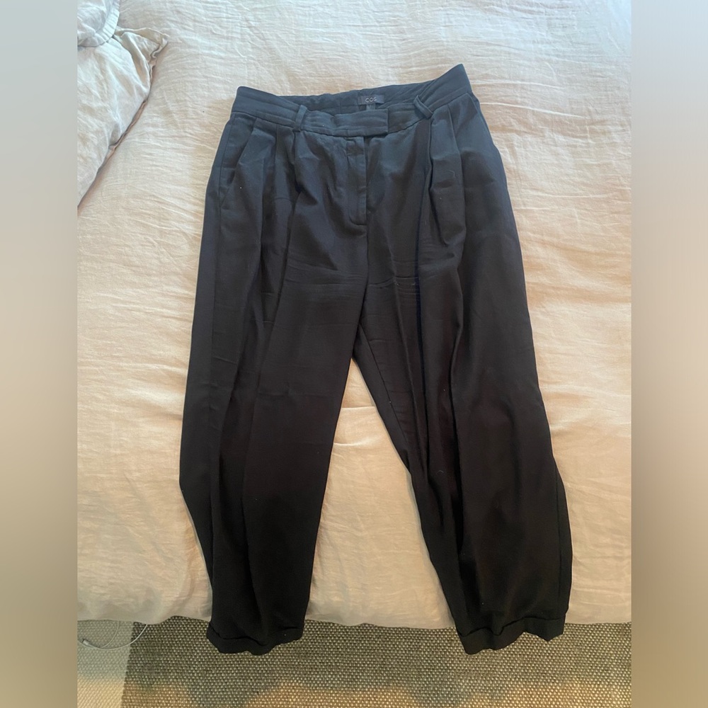 COS tapered dress pants • size 12